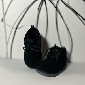 New Nautical Baby Black Fur Lined Suede Booties, Size 6 baby size, Unisex